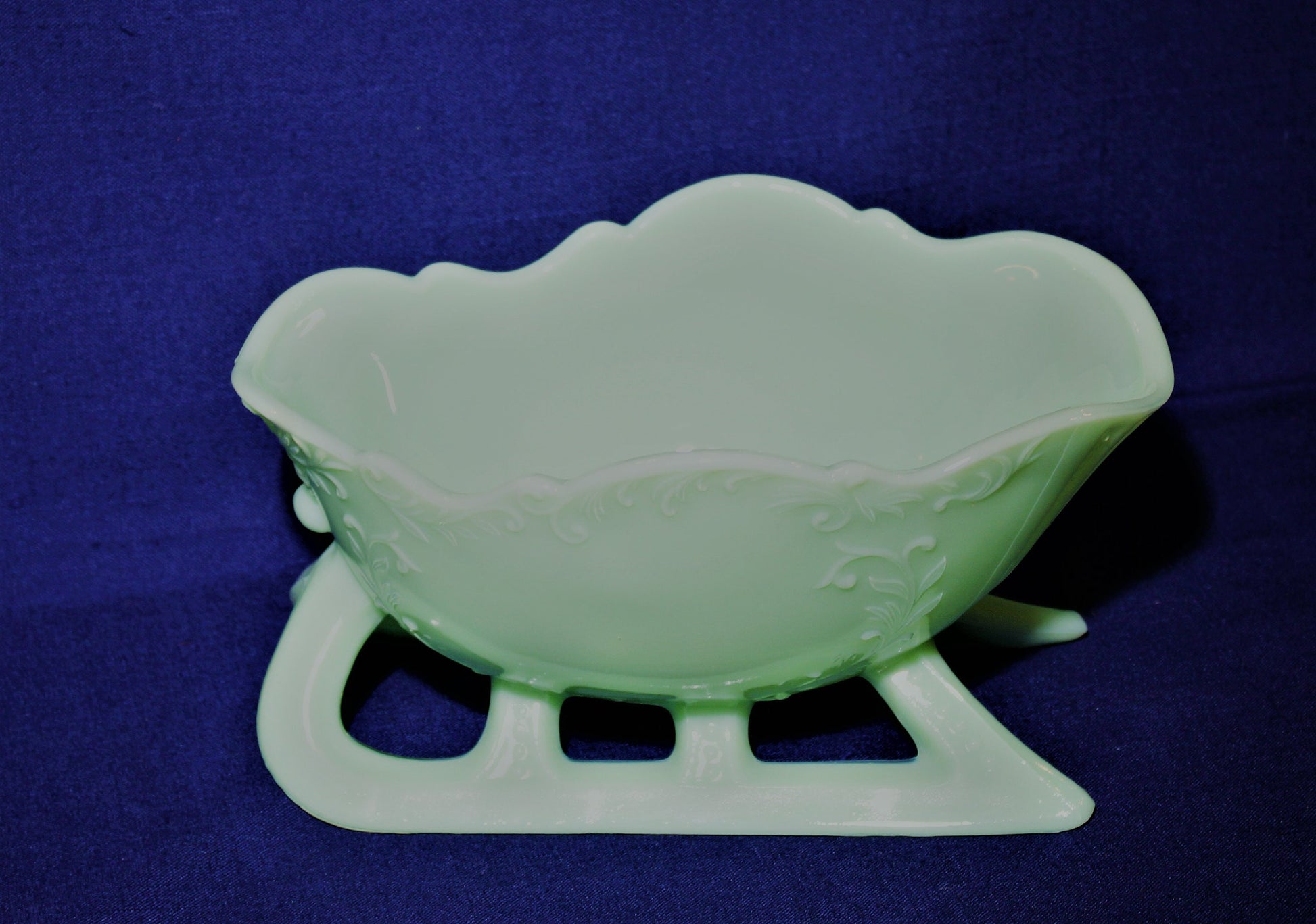Jadeite Sleigh by Mosser Glass 9-1/4" Long by 6" Wide, Jadeite Horse Drawn Sleigh, Christmas, Holiday Centerpiece